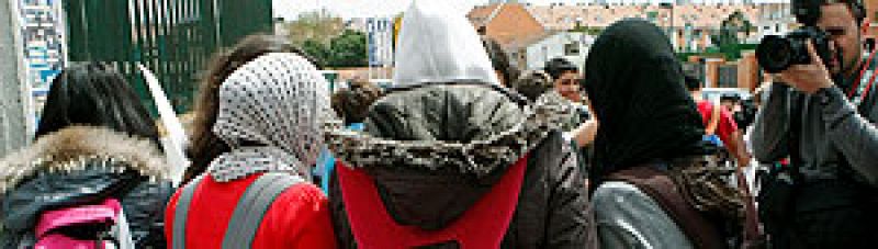 El Instituto de Pozuelo de Alarcón mantiene su negativa al uso del velo en clase