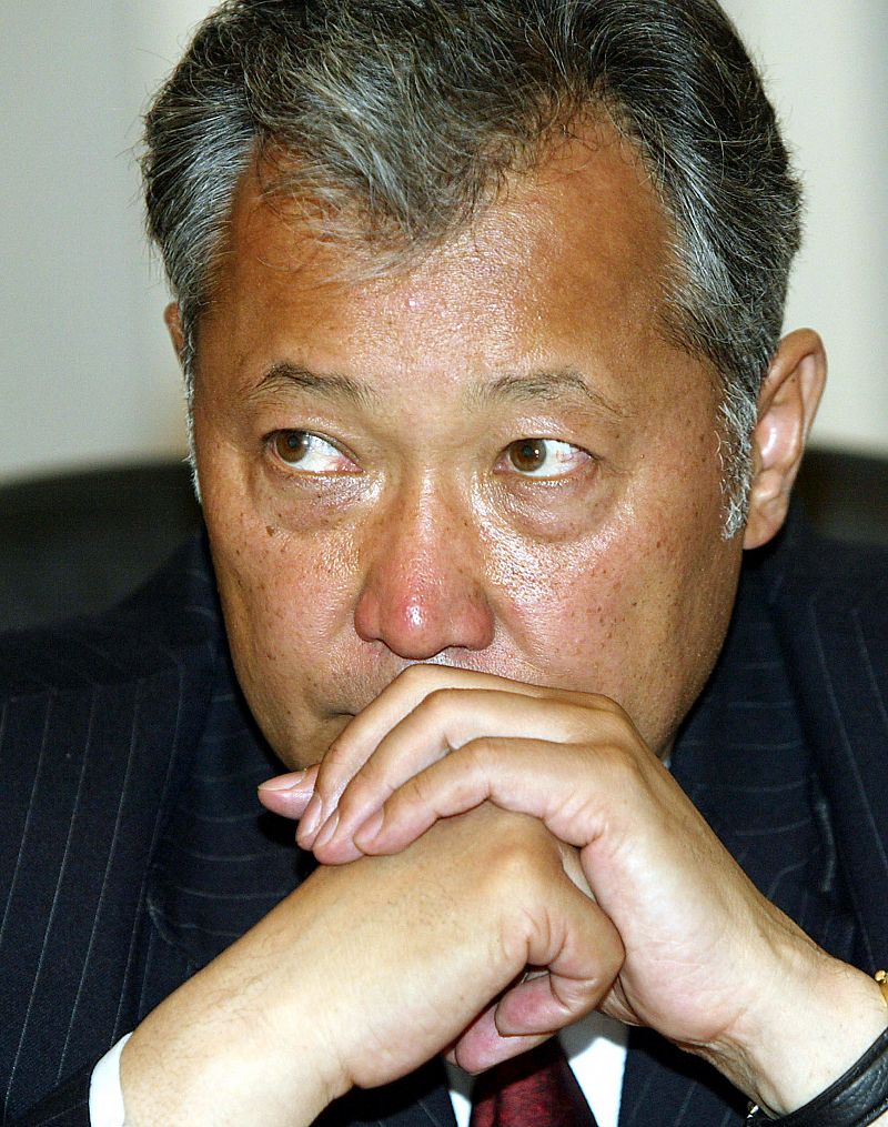 El derrocado presidente de Kirguistán asegura que sigue siendo el líder del país