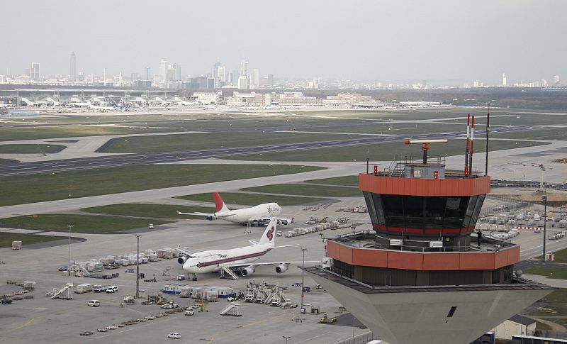 La gestión de la crisis aérea, a debate por aerolíneas y analistas