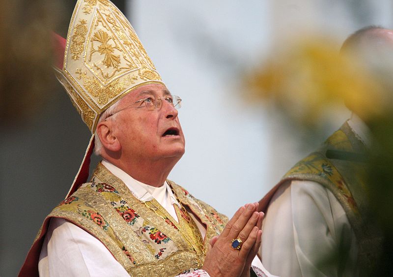 El obispo de Augsburgo presenta su dimisión al Papa por maltratar físicamente a menores