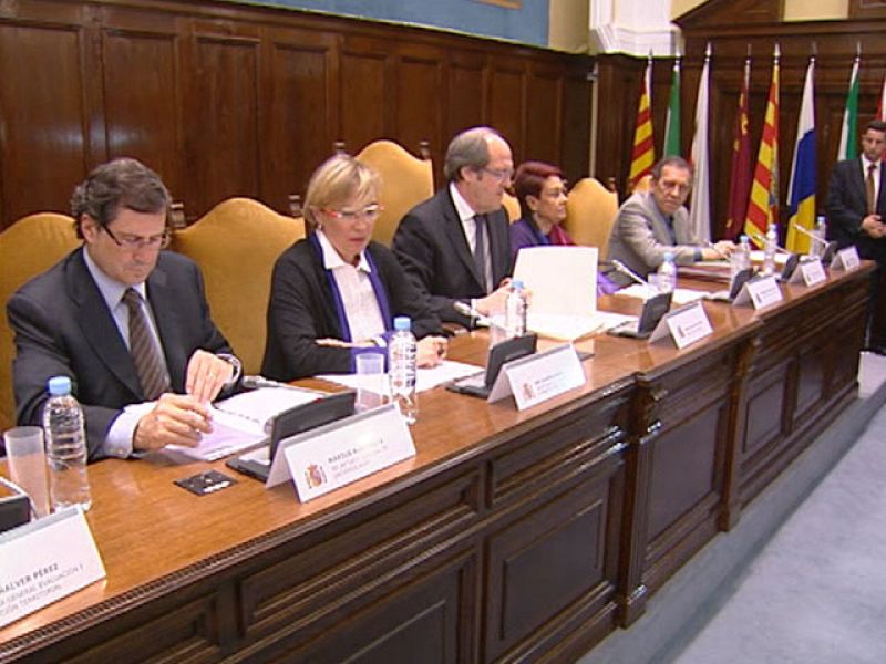 El Pacto de Educación incluirá la obligación de dominar el castellano y 1.570 millones hasta 2013