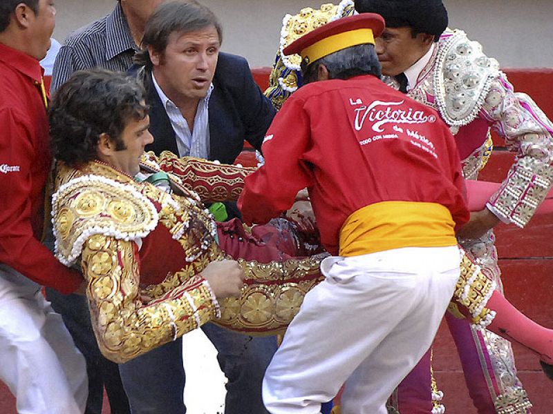 José Tomás, "muy grave" tras una espectacular cogida en la plaza mexicana de Aguascalientes