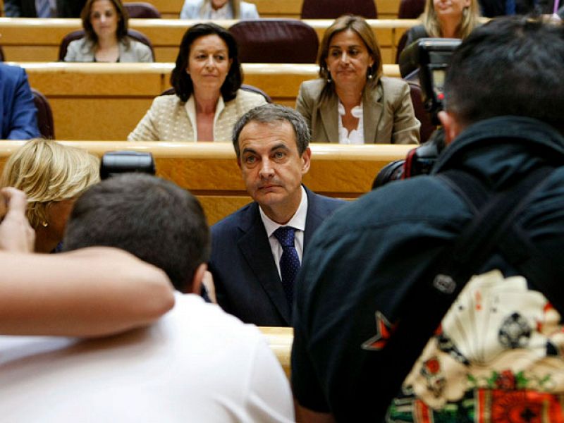 Zapatero dice que el paro "ha tocado techo" y que empezará a bajar a partir de abril