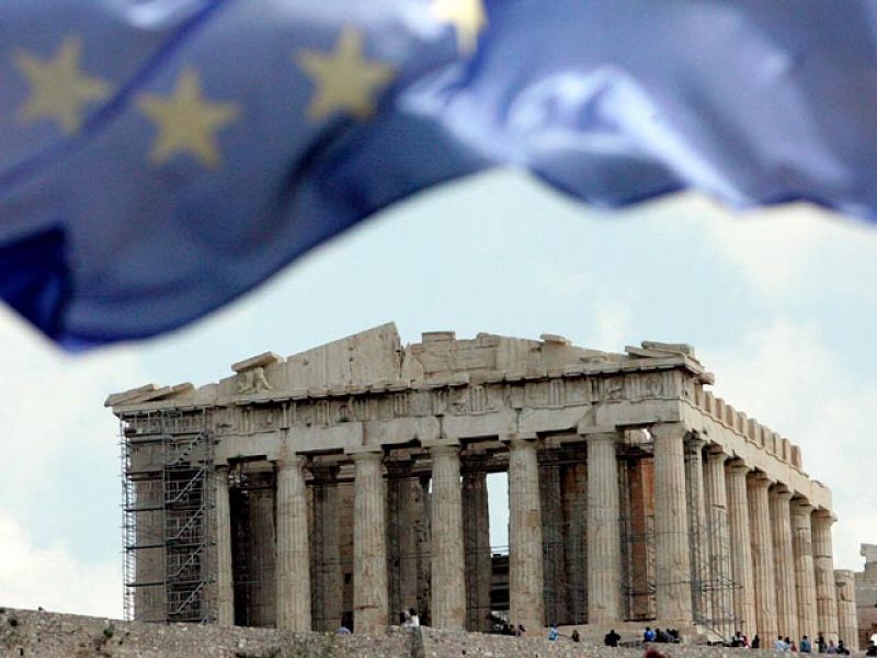 Grecia se queja porque equiparar su deuda a los 'bonos basura' "no responde a la realidad"