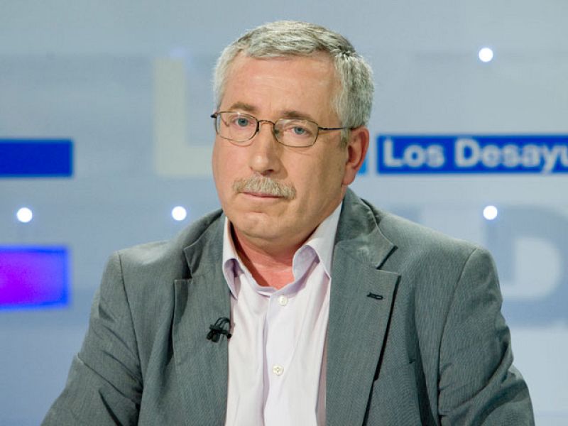 Toxo corrige a Zapatero y afirma que "el paro va a seguir subiendo" y "no ha tocado techo"