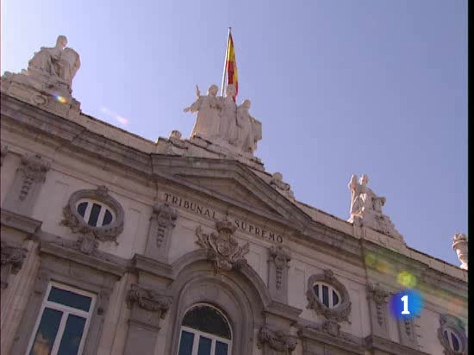 El juez Varela, que investiga a Garzón por el caso de las fosas, va a tramitar la recusación que Garzón presentó contra él | Ver