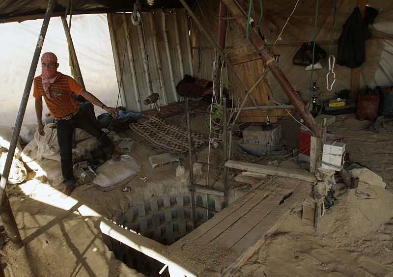 Egipto niega haber matado a cinco palestinos en un túnel de Gaza
