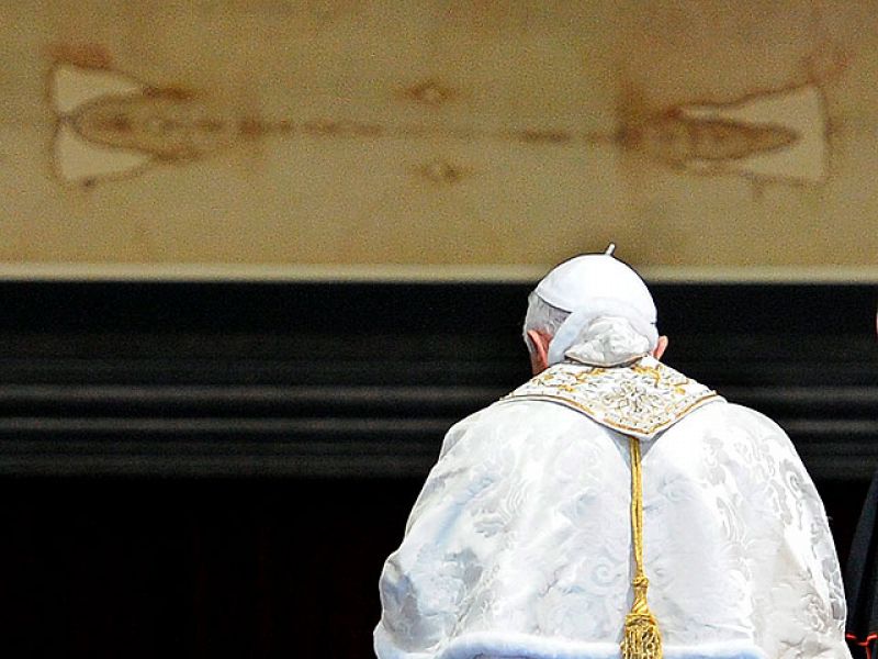 El Papa anima a los sacerdotes a proseguir su labor a pesar de los problemas de abusos