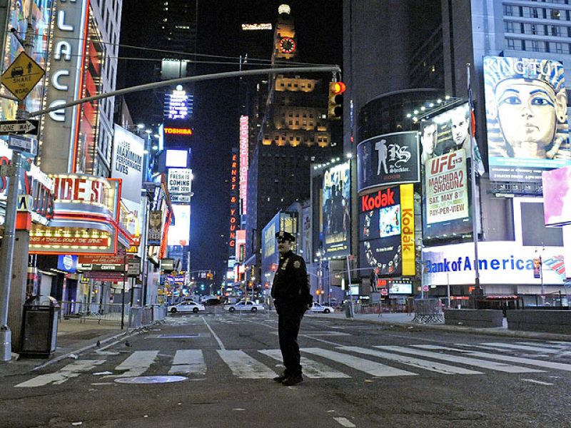 Nueva York recupera la normalidad mientras continúa la investigación del coche bomba