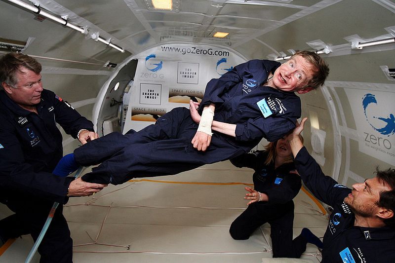 Stephen Hawking ve al ser humano viajando en el tiempo hacia el futuro