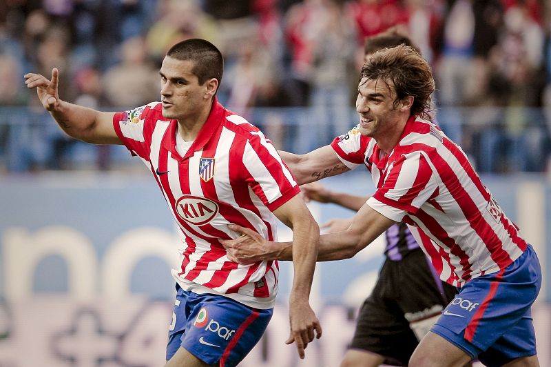 El Atlético frena el efecto Clemente y acerca a Segunda al Valladolid