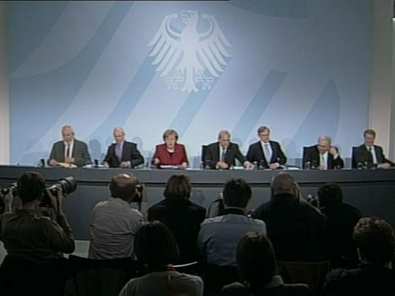 Sarkozy se reúne con Zapatero y Sócrates antes del Eurogrupo