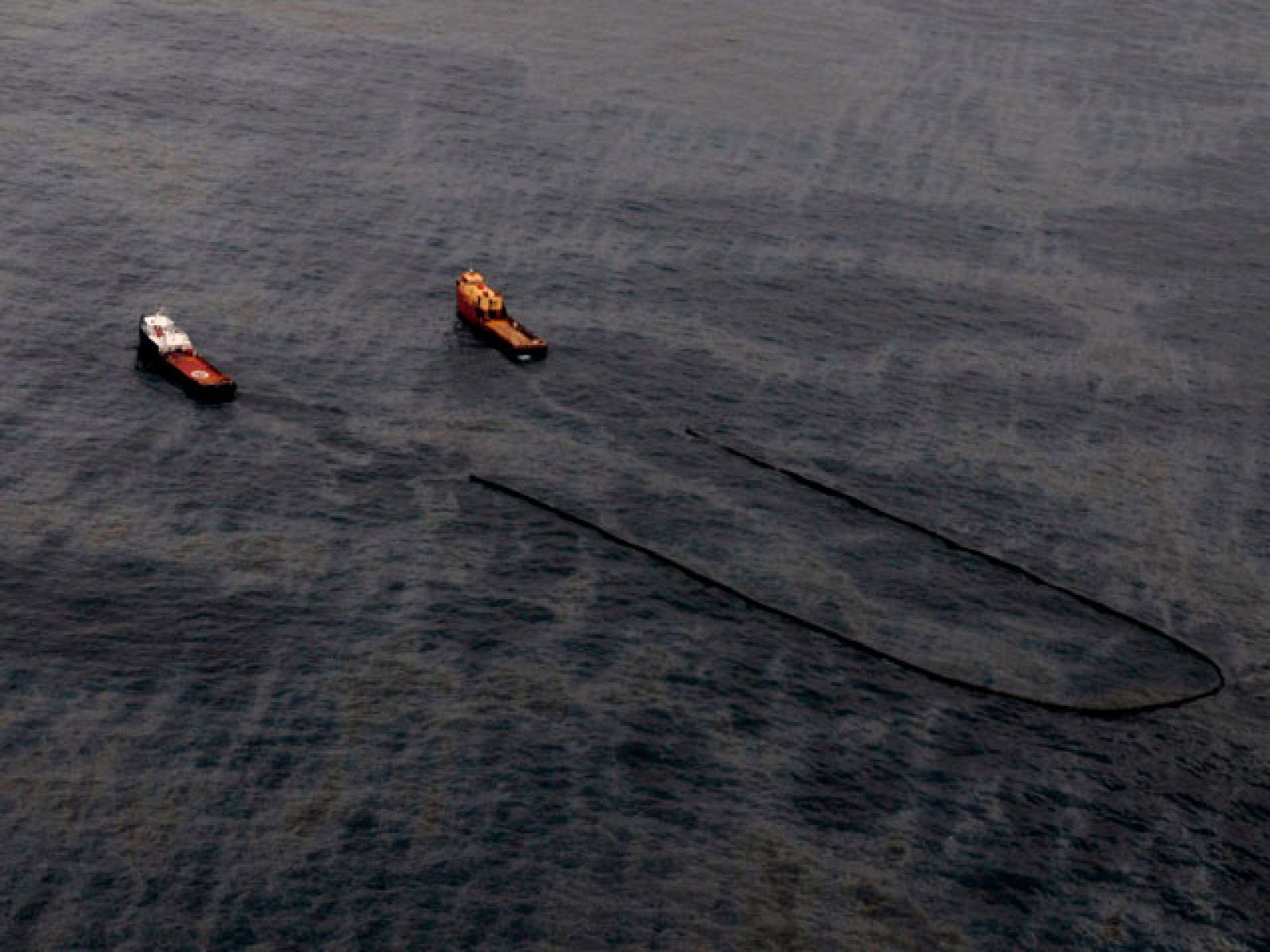 BP busca nuevas soluciones para frenar el vertido de crudo en el golfo de México | Ver
