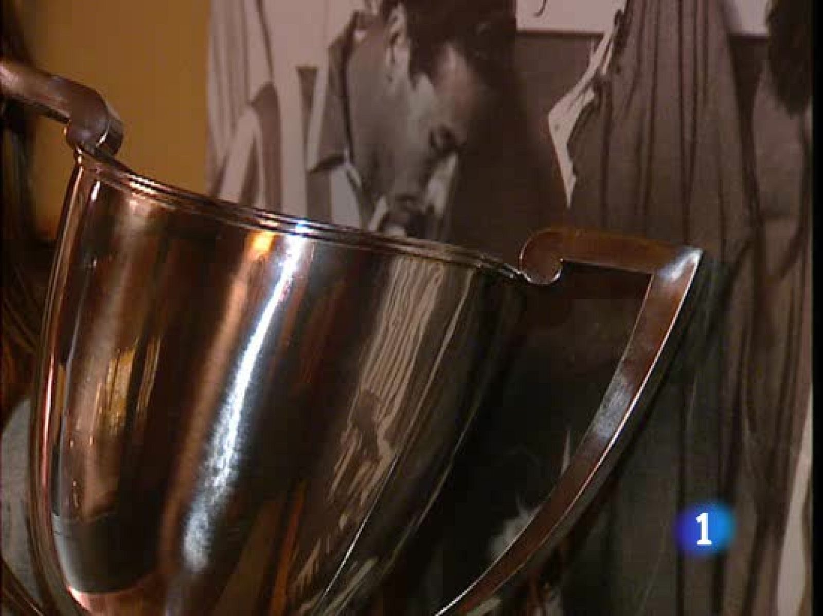 Los atléticos recuerdan la Recopa de 1962 | Ver