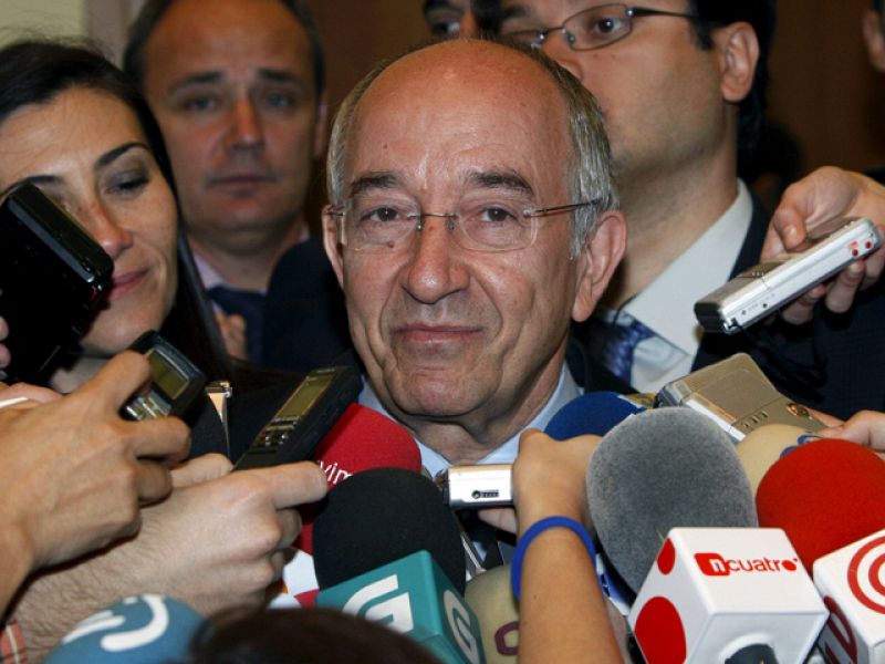 El Banco de España aboga por la reforma laboral para reducir el déficit público