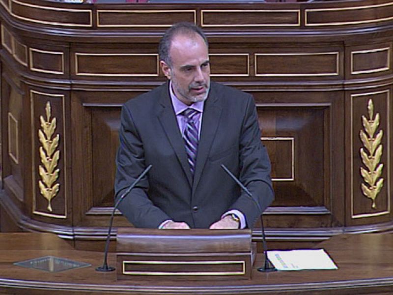 El 'tijeretazo' de Zapatero no convence a ningún grupo en el Congreso de los Diputados