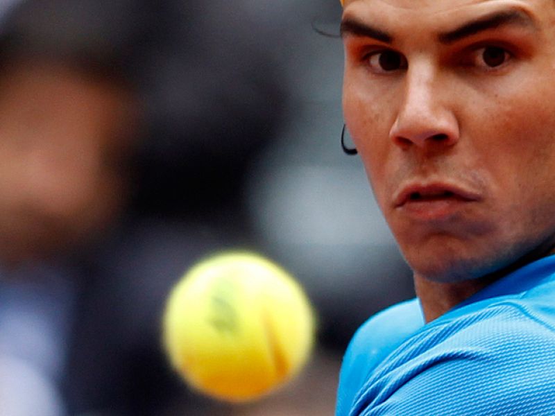 Nadal se sobrepone a la osadía de Dolgopolov