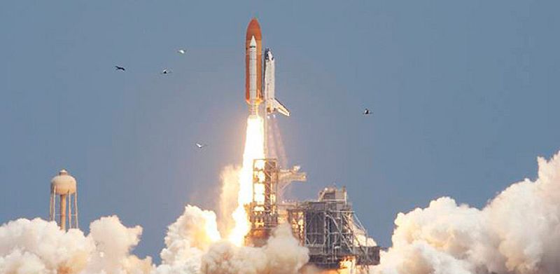 El Transbordador Atlantis parte hacia la ISS en su última misión espacial