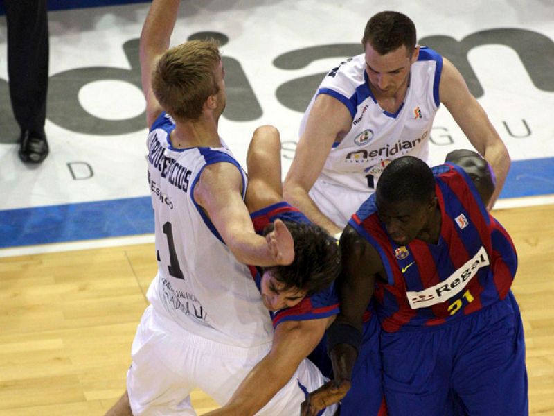 El Regal Barça establece un récord de victorias al ganar al Alicante