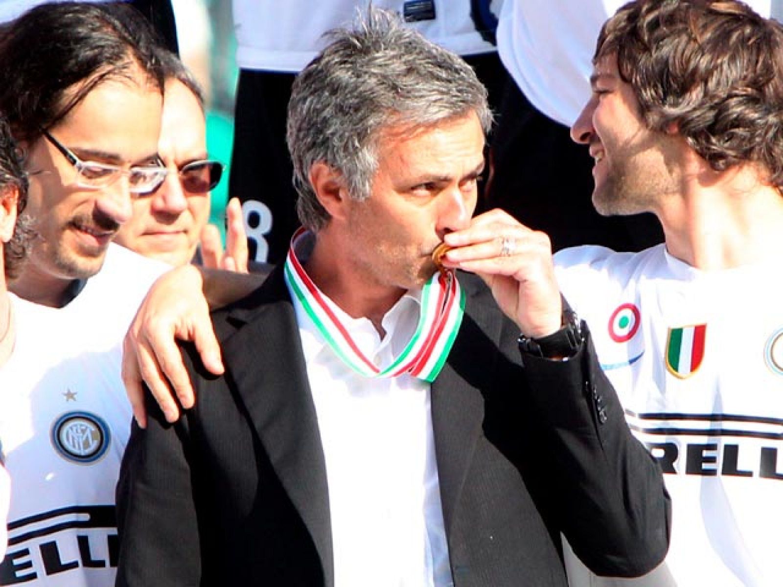 Mourinho deshoja la margarita | Ver