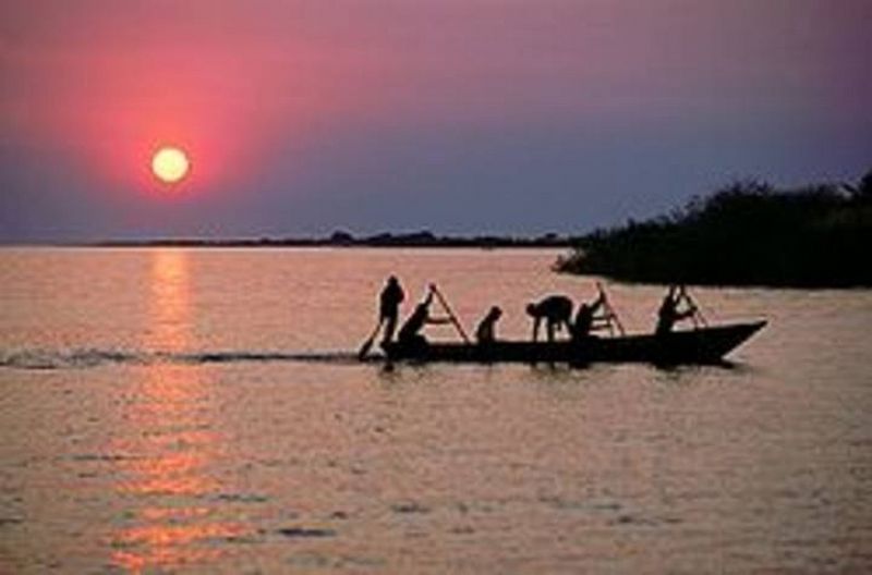 La elevada temperatura del agua del lago africano Tanganika  amenaza su ecosistema