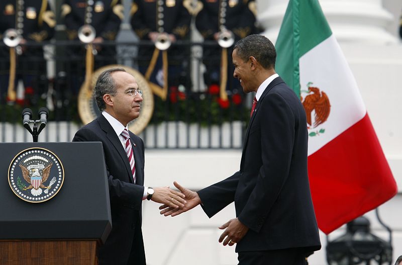 Calderón condena la ley de inmigración de Arizona y Obama cree que está mal enfocada