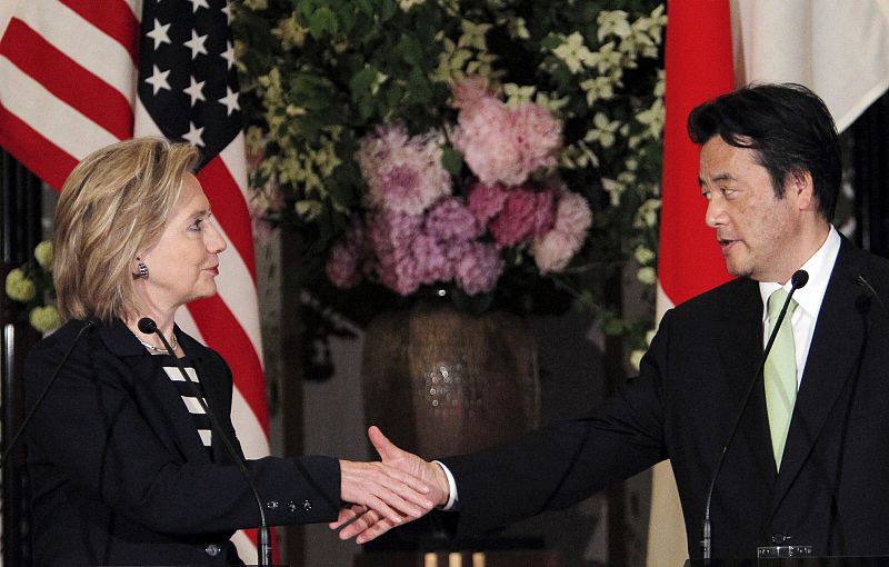 Clinton pide una "fuerte respuesta internacional" contra la agresión de Corea del Norte