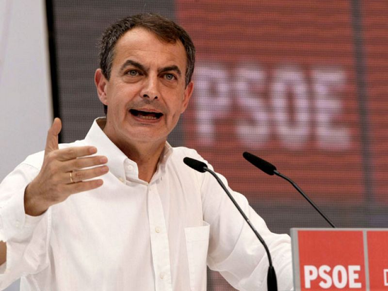 Zapatero: "Ni cambio, ni bandazos, respondemos a las circunstancias"