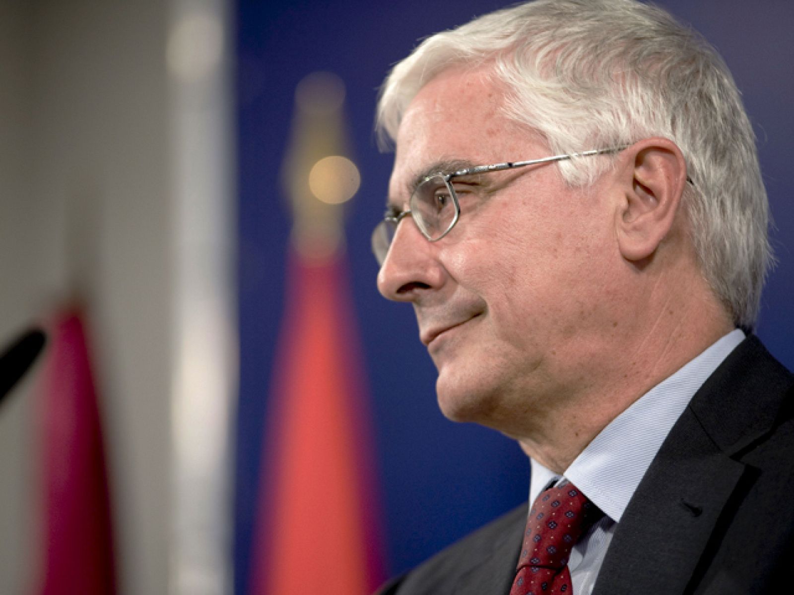 El presidente de Castilla-La Mancha suprime tres de las 10 consejerías de su gobierno autonómico | Ver