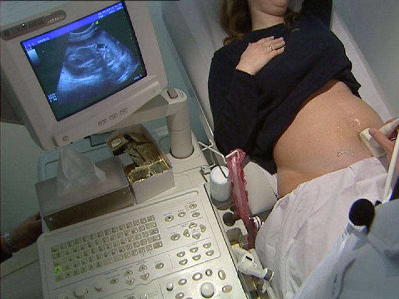 Los médicos decidirán que menores podrán abortar sin informar a sus padres