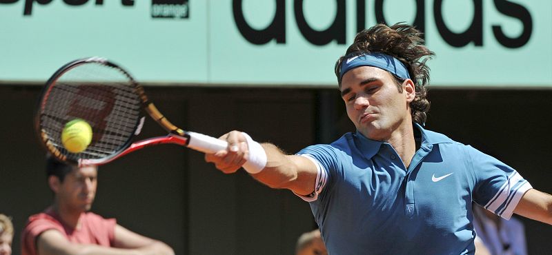 Federer se enfrenta a su segunda piedra en el camino de la reválida