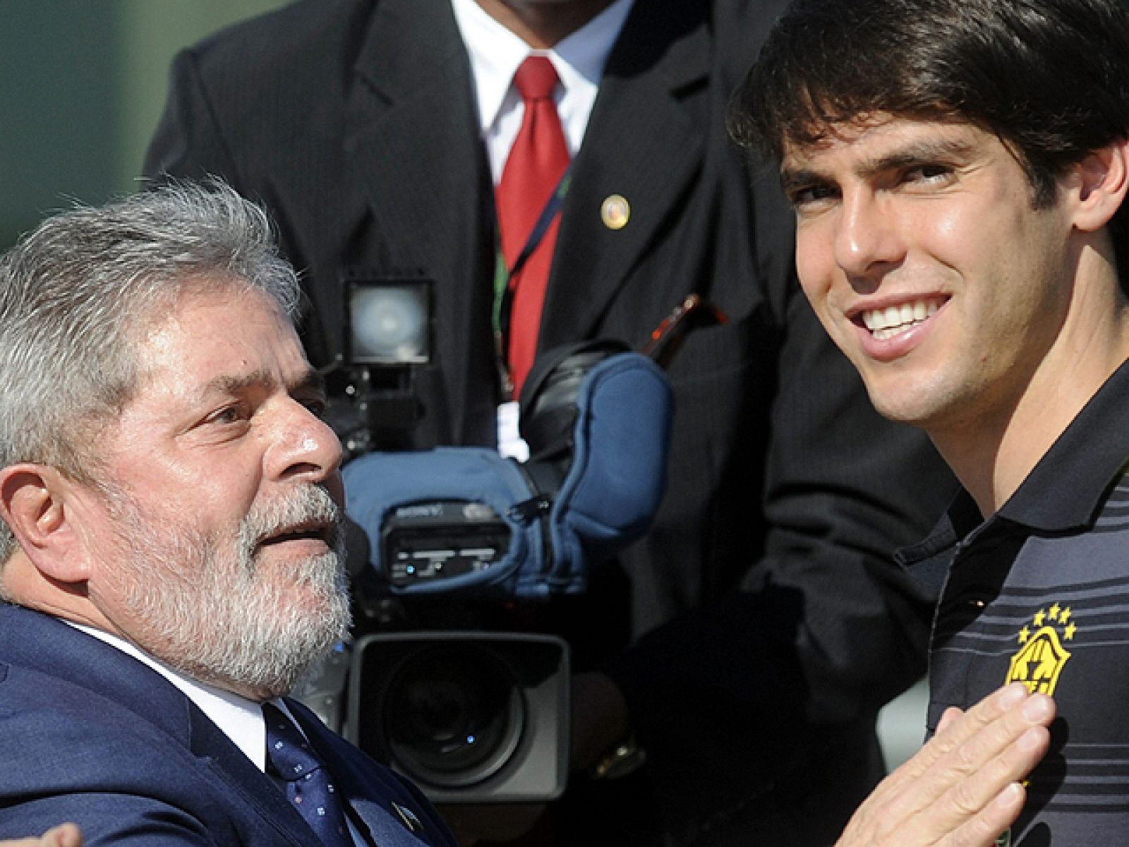 Selecciones como Brasil, Estados Unidos u Holanda ya han sido despedidos por sus presidentes de cara al Mundial 2010 que se celebrará en Sudáfrica a partir del día 11 de junio.