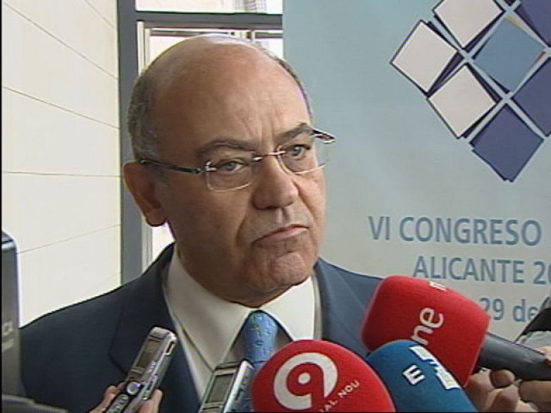 Díaz Ferrán confía en el acuerdo sobre la reforma laboral "hasta una hora antes" de que acabe el plazo