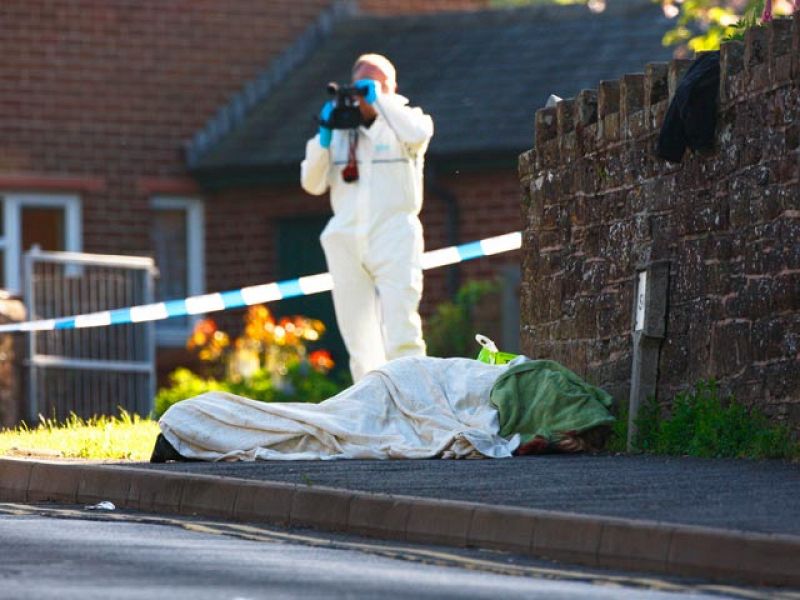 Un taxista mata a 12 personas y hiere a otras 11 en Inglaterra
