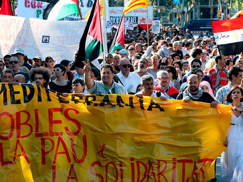Multitudinaria manifestación en Barcelona contra el asalto israelí a la 'Flotilla de la libertad'
