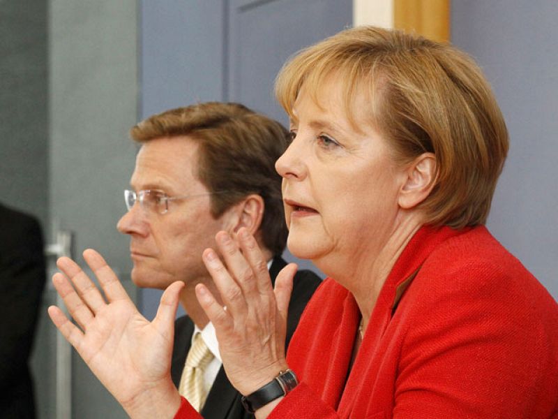 Merkel anuncia un drástico recorte de 80.000 millones de euros hasta 2014