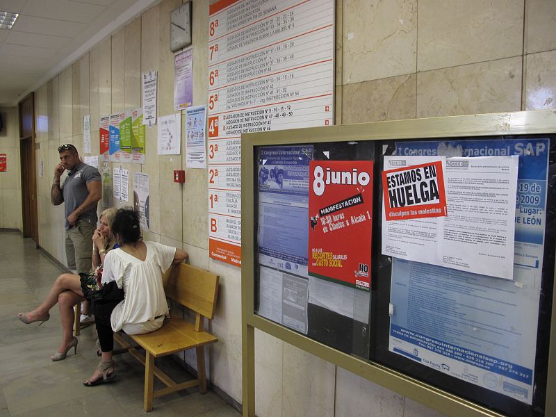 Los funcionarios dan la espalda a los sindicatos: "Huelgas simbólicas a costa de mi bolsillo, no"