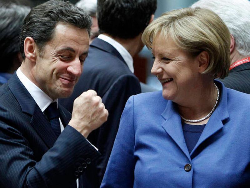 Sarkozy y Merkel piden que la Comisión acelere la regulación de los mercados