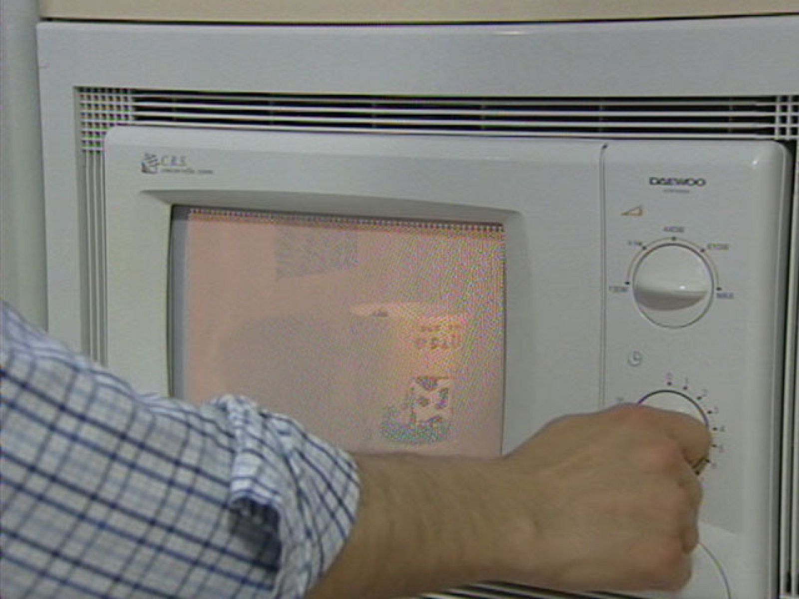 Organizaciones de consumidores y de trabajadores autónomos han criticado la subida del recibo de la luz en julio | Ver