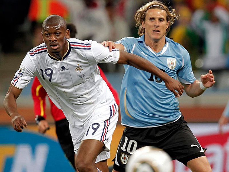 Soporífero empate entre Francia y Uruguay