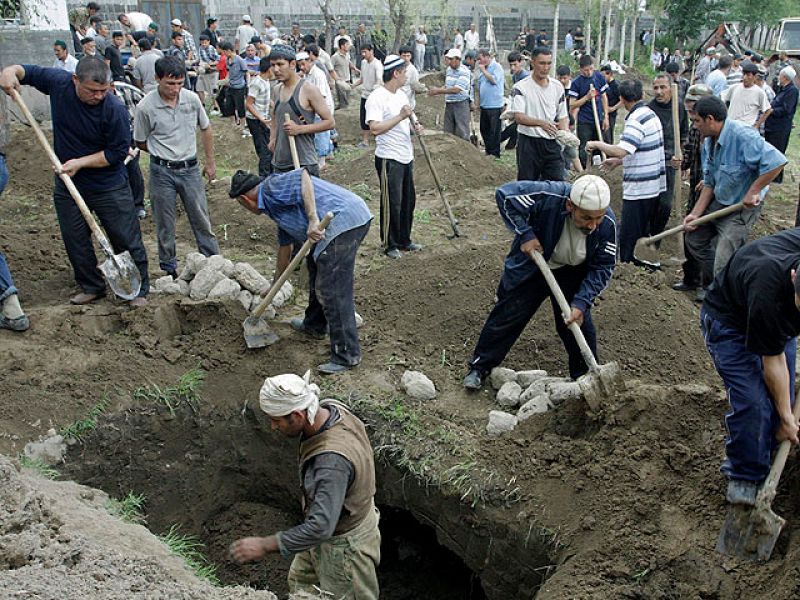 Ascienden a 97 los muertos y a más de 1.200 los heridos en los choques étnicos de Kirguizistán