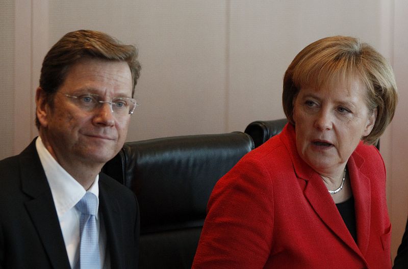 Merkel, en su nivel más bajo en los sondeos mientras se disparan las tensiones en su Gobierno