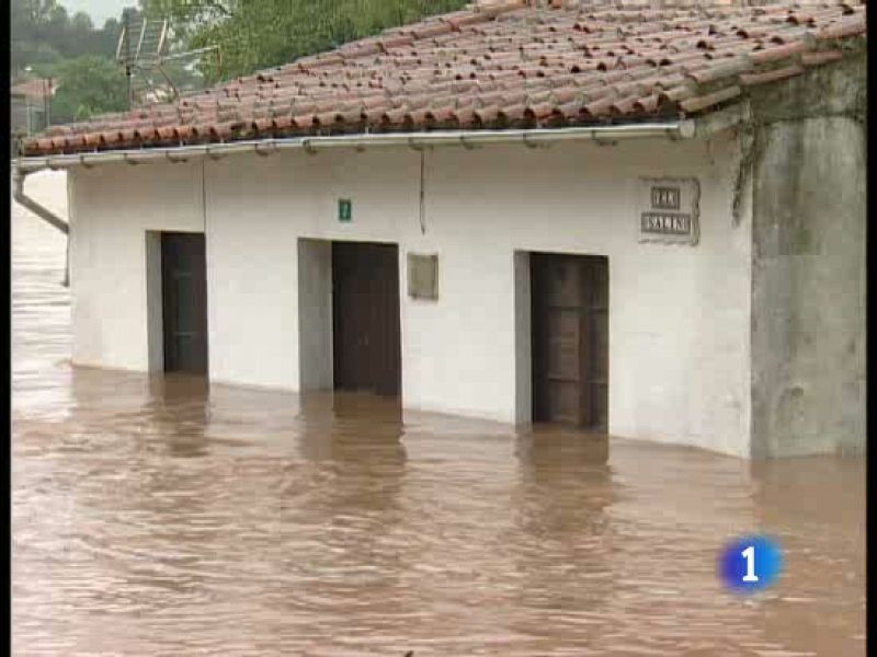 Cerca de un centenar de evacuados por el desbordamiento de ríos en Asturias y Cantabria