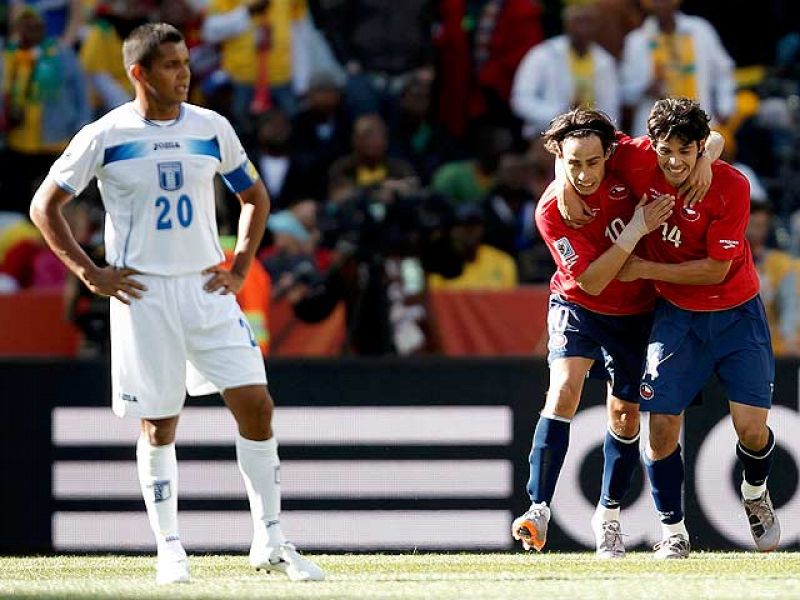 Chile reafirma sobre el campo que es el mayor rival del grupo