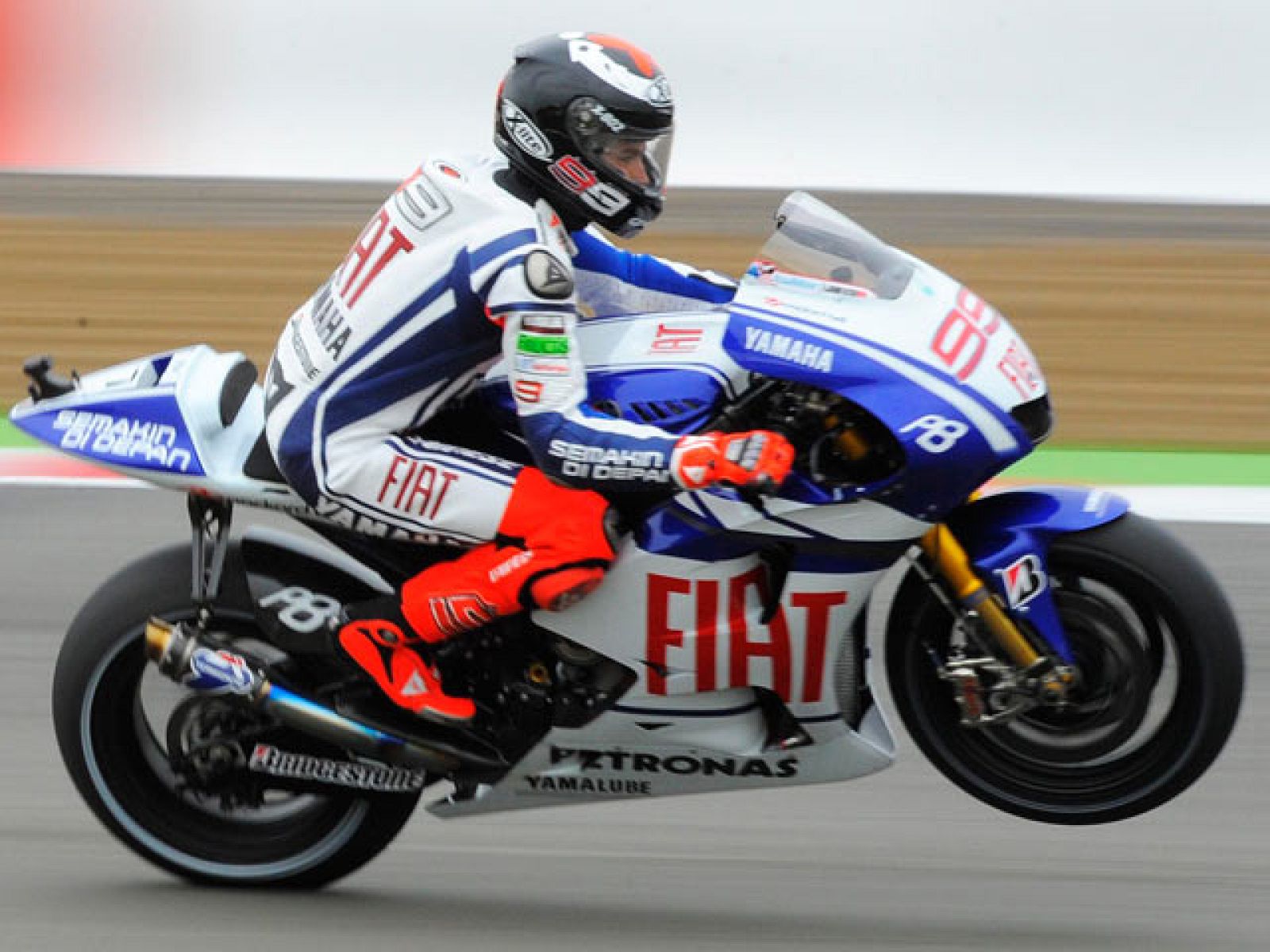 Mejores momentos de los entrenamientos libres del GP de Gran Bretaña. 