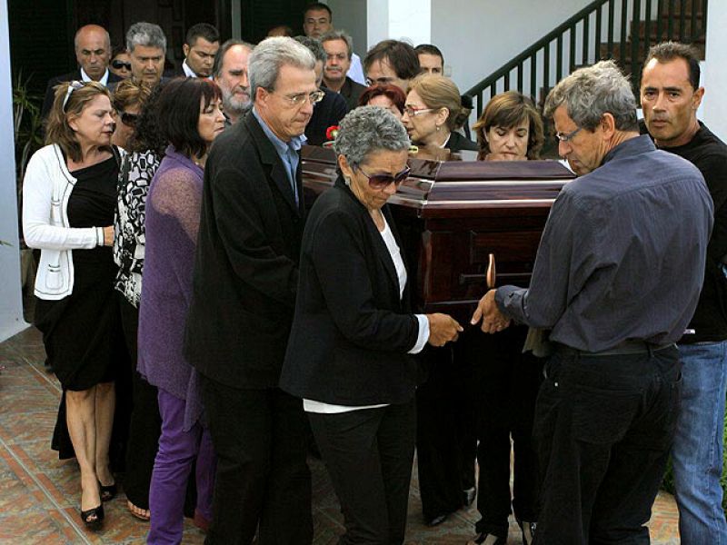 Lanzarote despide entre aplausos a Saramago