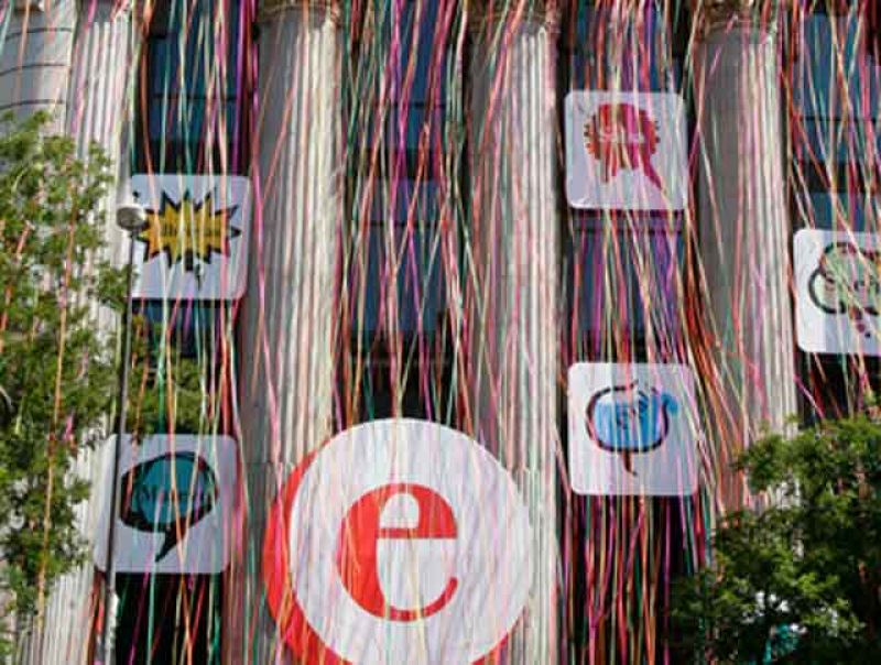 El Instituto Cervantes celebra con una lluvia de palabras el 'Día del Español'