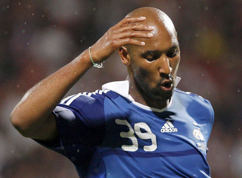 Anelka niega haber insultado a Domenech