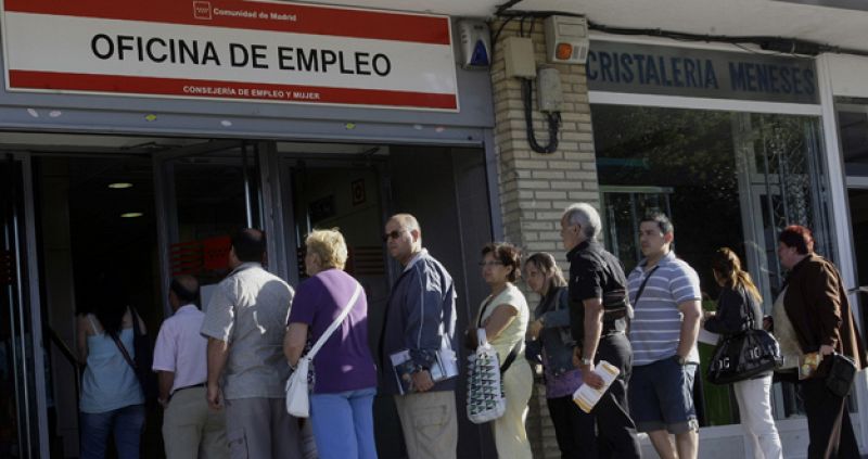 La Comisión Europea prevé altas tasas de paro en España durante "algún tiempo"