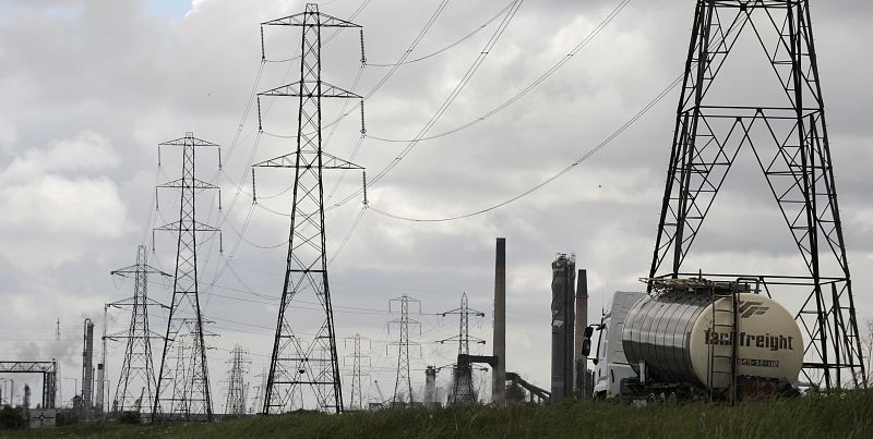 El resultado de la subasta entre comercializadoras anticipa una fuerte subida de la luz en julio